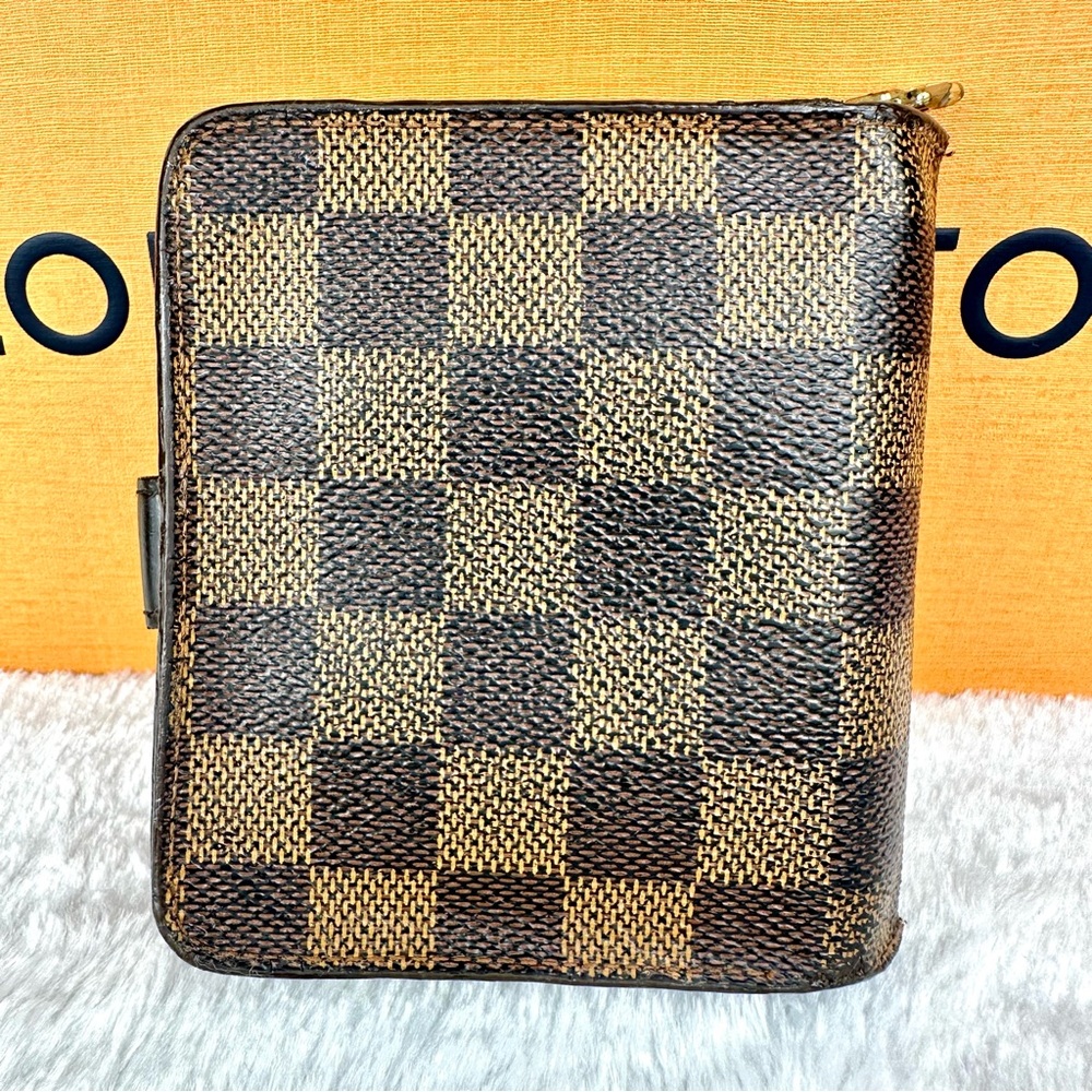 Louis Vuitton Damier Ebene Compact Wallet *READ* - Picture 3 of 13